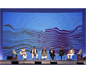 The 5th and last night of the Bengal Classical Music Festival 2016 started with fascinating renditions